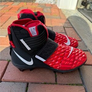Men’s Nike Force Savage Elite 2 Lineman cleats, size 12